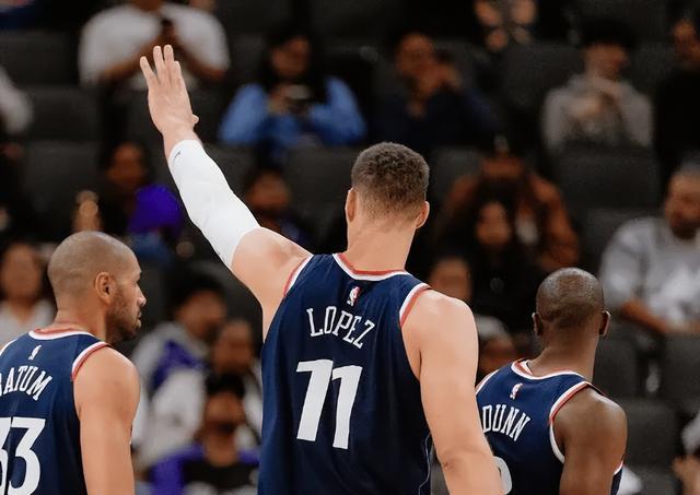 尔的得分能, 赛中虽败犹, 成高大内线 尔的得分能, 赛中虽败犹, 成高大内线