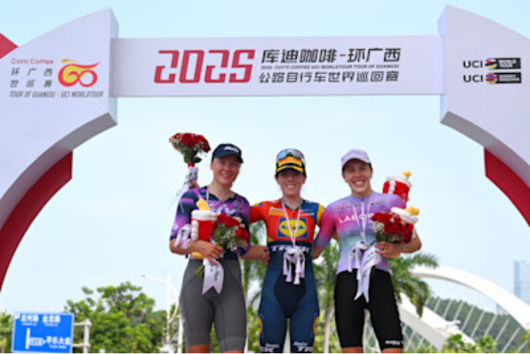 万英镑的冠 万英镑的冠